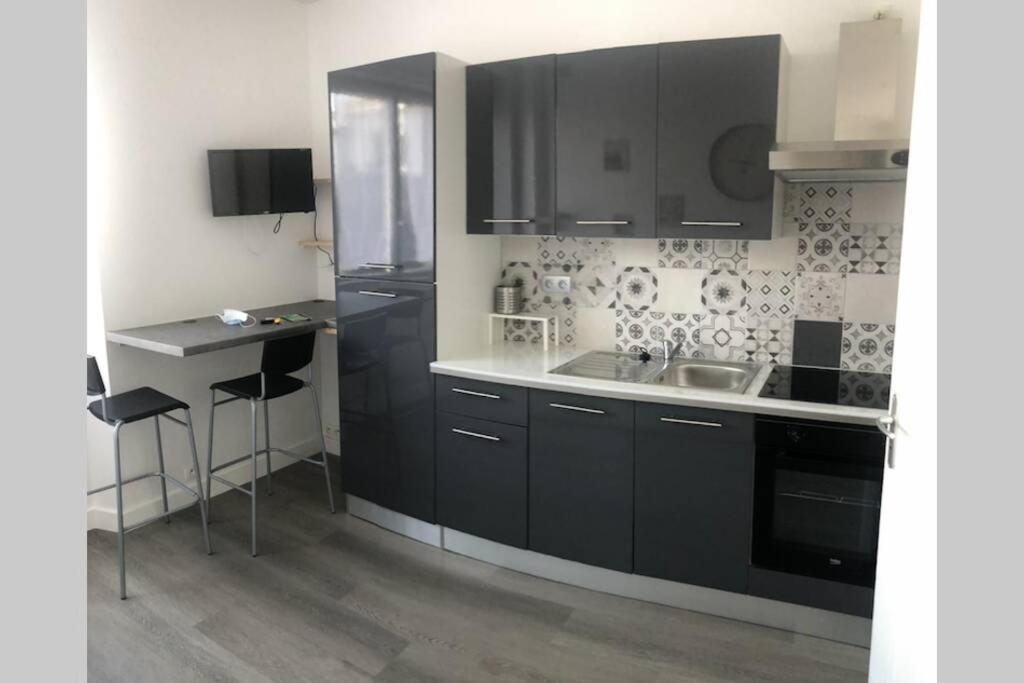 Yannadal/Studio Cosy Avec Vraie Cuisine A Recouvrance/ Proche Tram/Bus Et Proximite Avec L'Arsenal Apartment Brest Exterior foto